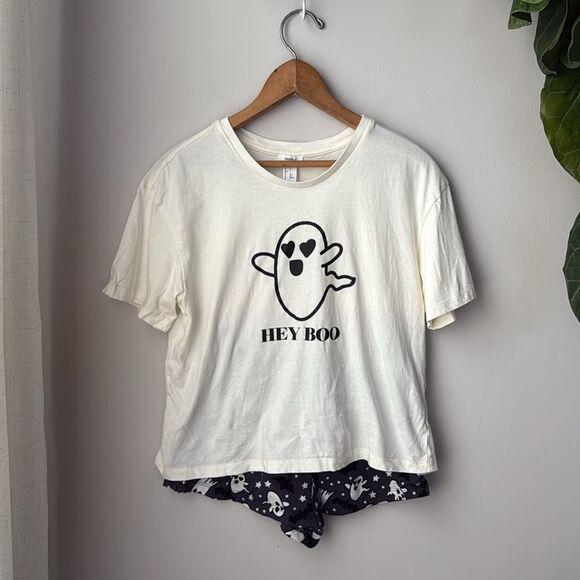 Forever 21 Halloween Pajamas ‘Hey Boo’ Ghost Shorts and Short Sleeve T-Shirt Set - Picture 2 of 6